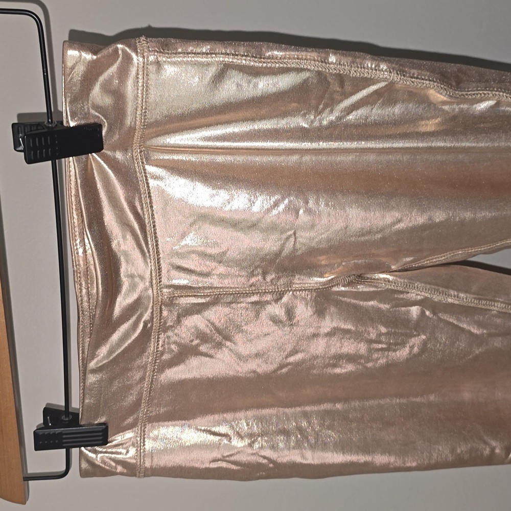 New Soft Rose Gold Capri tights